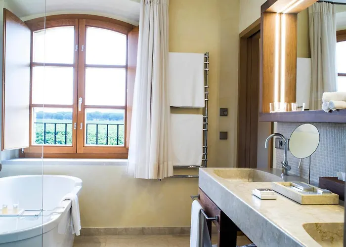 Abadia Retuerta Ledomaine Sardon De Duero